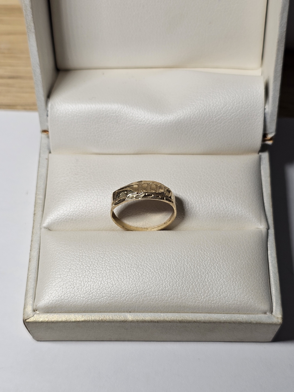 10k Gold Ring Size 3¾-4